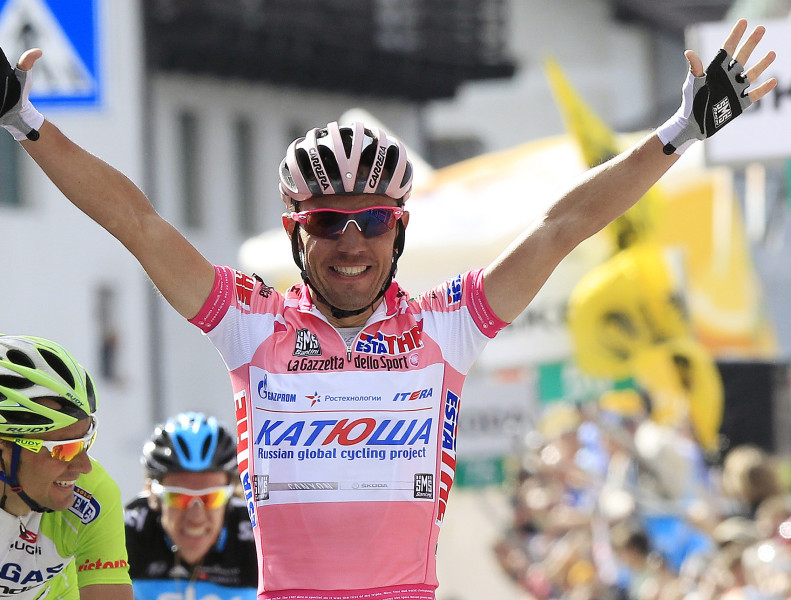 "Giro" 19. posmā uzvar Kroizigers, Rodrigess nosargā rozā krekliņu