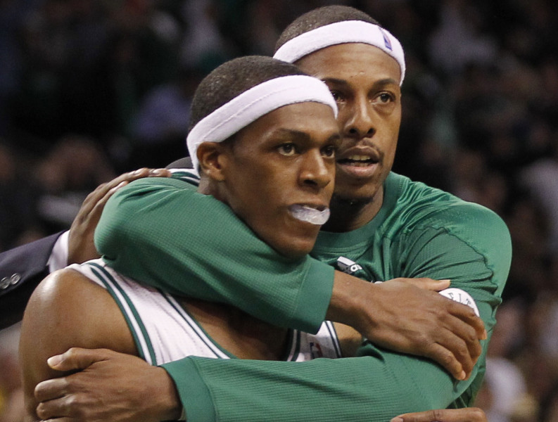 "Heat" Bostonā atspēlē 18 punktu deficītu, tomēr zaudē papildlaikā