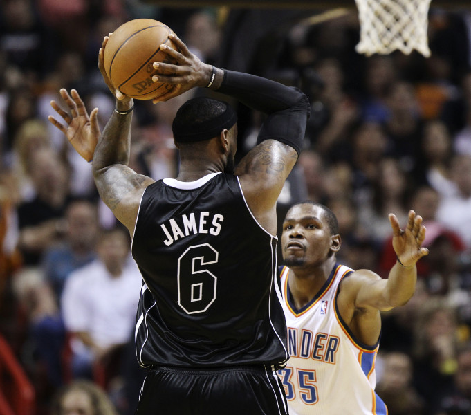 Džeimss pret Durantu - NBA fināls var sākties