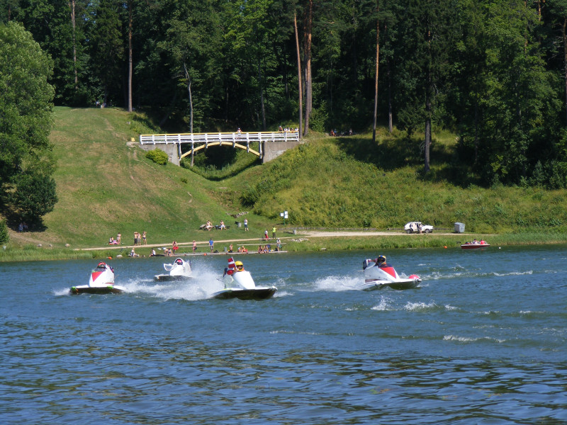 Sestdien Alūksnes ezerā notiks Baltijas čempionāts ūdens motosportā