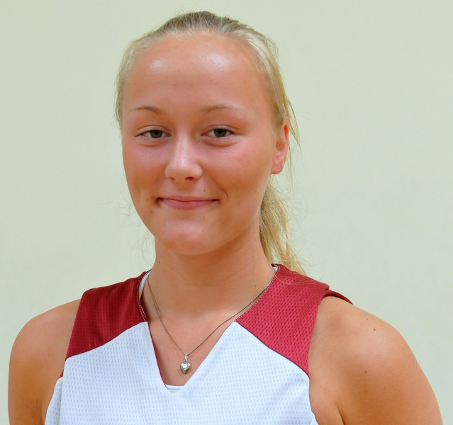 Fomina flirtē ar "quadruple-double": 23 punkti, 10 piespēles un vairāk