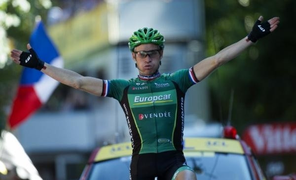 "Tour de France" 16. posmā uzvar Voklērs; dzeltenais krekliņš jau desmito dienu Viginsam