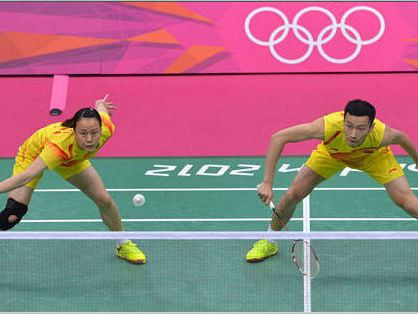 Badmintona jauktajā dubultspēlē zelts Ķīnai