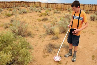 13-gadīgs zēns ar paštaisītu metāla detektoru atrod meteorītu