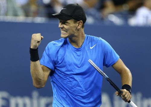 Berdihs sakauj Federeru, pārtraucot viņa "US Open" pusfinālu sēriju