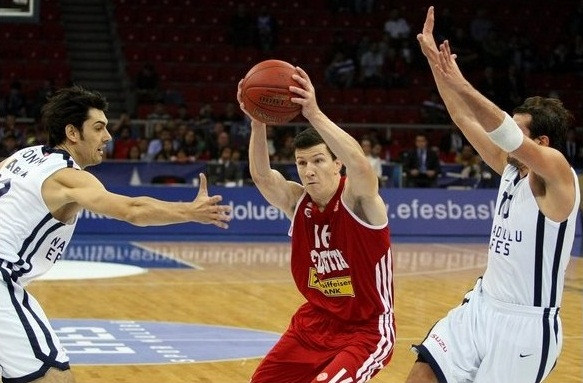 Eirolīga: Himki bez Kurtinaiša zaudē "Cantu", Mačulis rezultatīvākais Ļubļanā