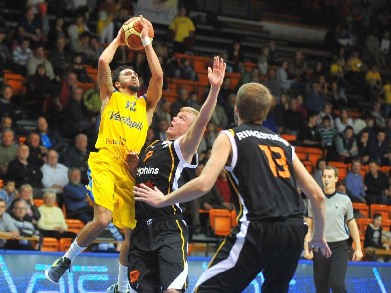 FIBA Izaicinājuma kausā vizīte pie Jeromanova un "Dolphins"