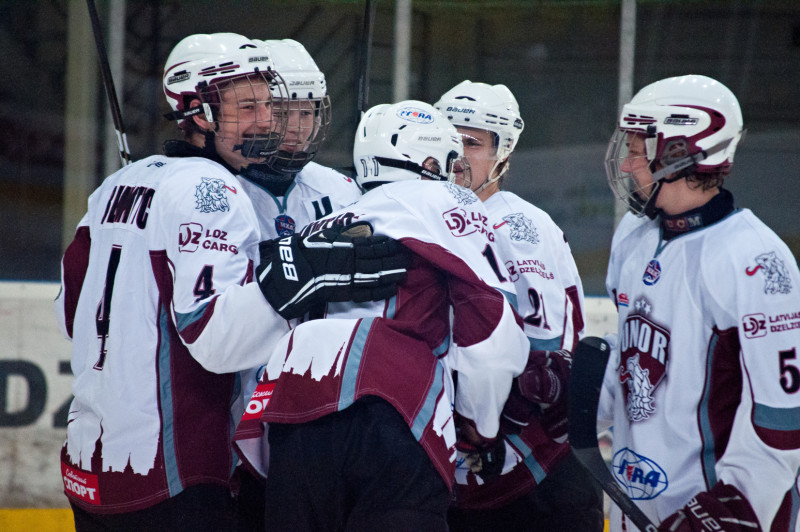 "Juniors" ar 6:1 sagrauj ''Prizma-2'' un izcīna piekto uzvaru pēc kārtas