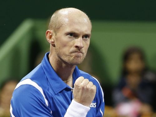 Davidenko sagrauj arī Fereru, Berdiham kauns Indijā