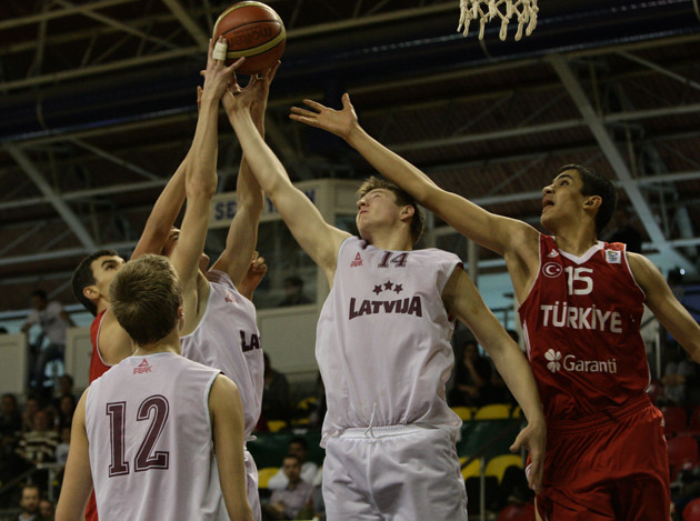 U16 izlase: Turcijas turnīra spogulis rāda darāmo