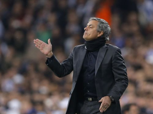 Mourinju: "Negrasos kritizēt "Manchester United" par izvēlēto spēles stilu"