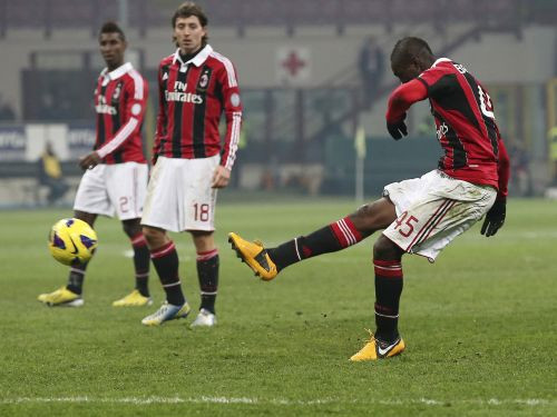 "Milan" viesosies Eindhovenā, Lionā Francijas un Spānijas duelis