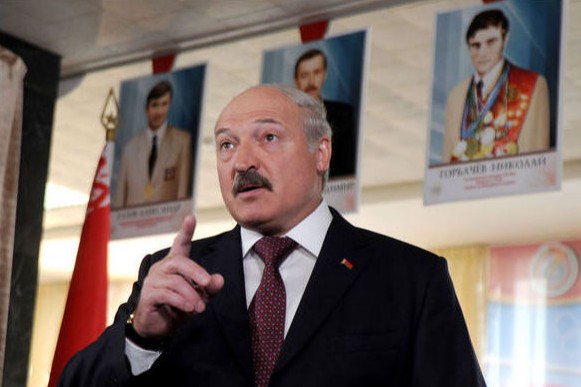Lukašenko: "Baltkrievijas izlases sastrādātais neiekļaujas rāmjos"