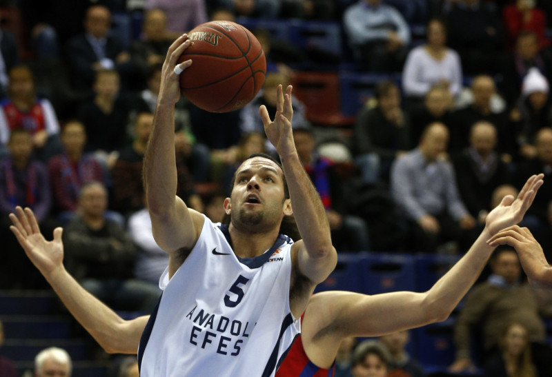 Fārmārs izvelk "Efes" uzvaru Berlīnē, CSKA triumfē Bambergā