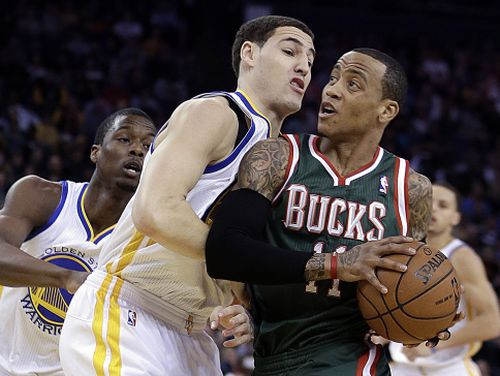 "Warriors" piekāpjas Elisa un "Bucks" priekšā, Biedriņš atkal nespēlē