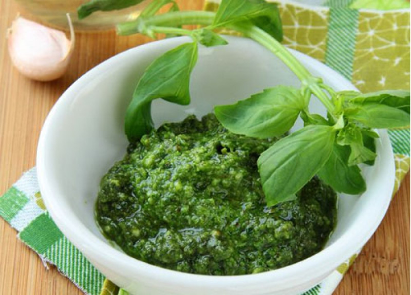 Vienkāršs veids, kā pagatavot pesto
