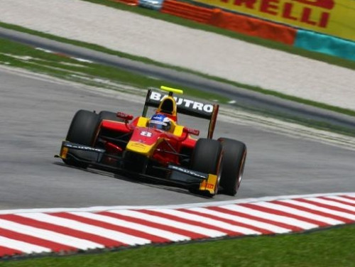 GP2 sezonu ar uzvarām atklāj Leimers un Koletti