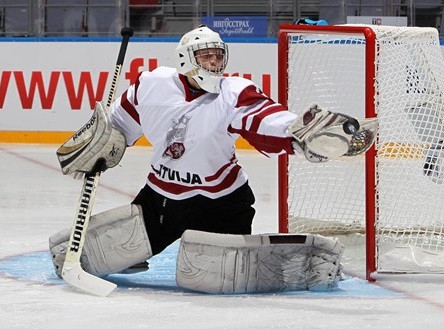 U-18 hokejisti sāk ar bezcerīgu zaudējumu Somijai