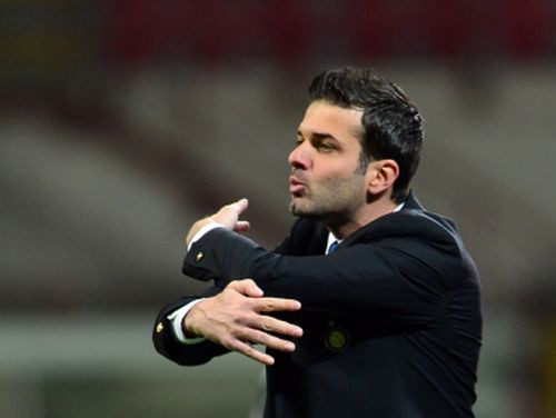 "Inter", par spīti baumām, paturēs galveno treneri Stramačoni