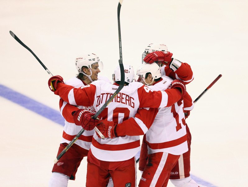 Daugaviņš atgriežas laukumā, "Red Wings" turpina iespaidīgu sēriju