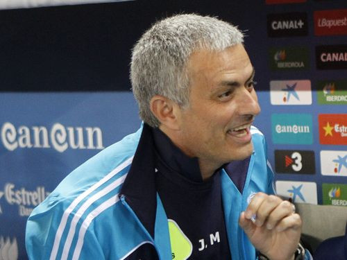 Mourinju: "Mazākais, ko varam darīt, ir apsveikt "Barcelona" ar titulu"