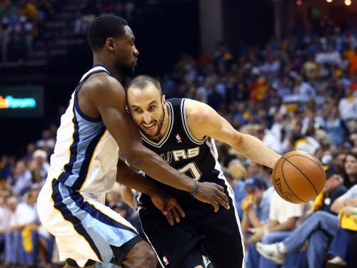 "Spurs" atkal uzvar pagarinājumā, sērijā pret "Grizzlies" jau 3:0
