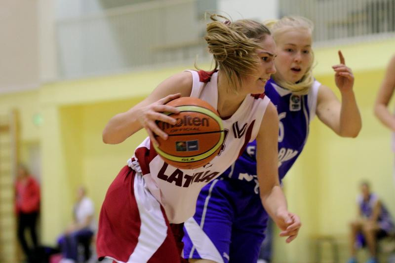 Latvijas U16 izlase tiek tālāk, sestdien svarīga spēle pret Turciju