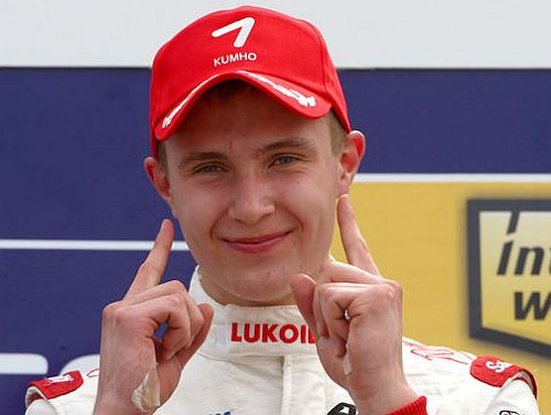 Kas ir Sergejs Sirotkins un ko krievu nauda darīs F1?