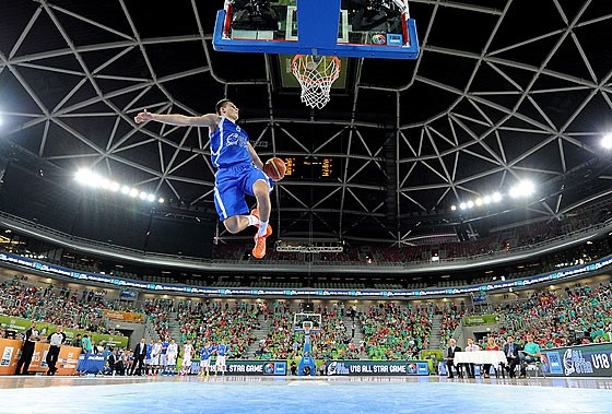 Pasečņiks - U18 zvaigžņu spēles MVP, Žvīguram uzvara "slam dunk" konkursā