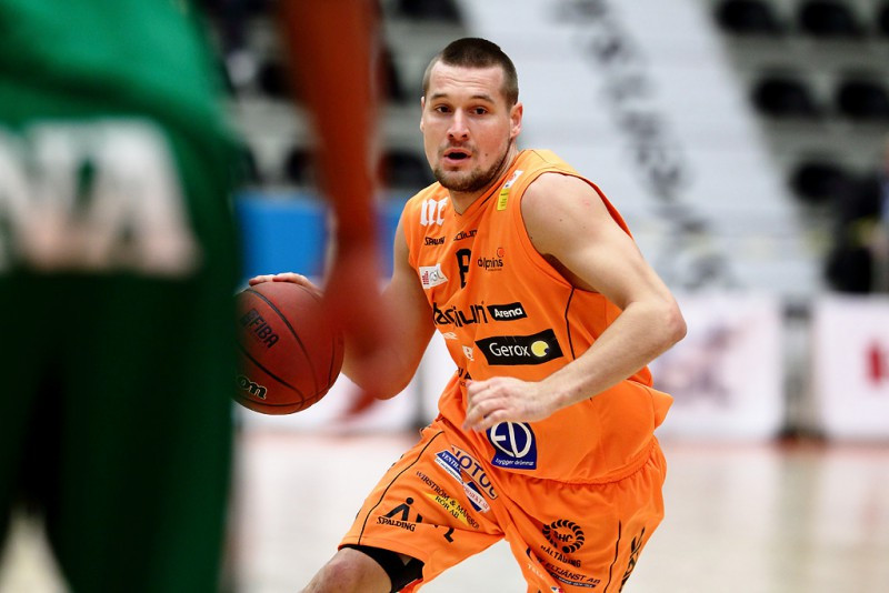 BBL: Jeromanovam 15 un uzvara pagarinājumā