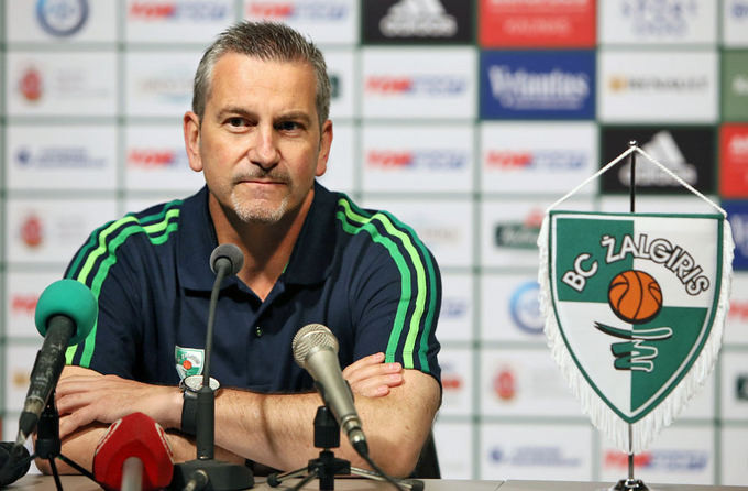 Vecvagars nespēlē, "Žalgiris" piekāpjas "Emporio Armani"