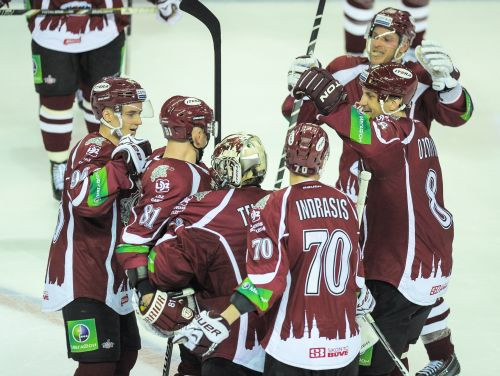 "Dinamo" uzņems problēmu mākto "Avangard"