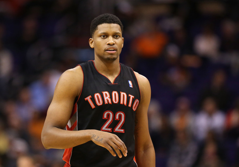 "Raptors" aizmaina Rūdiju Geju uz "Kings"