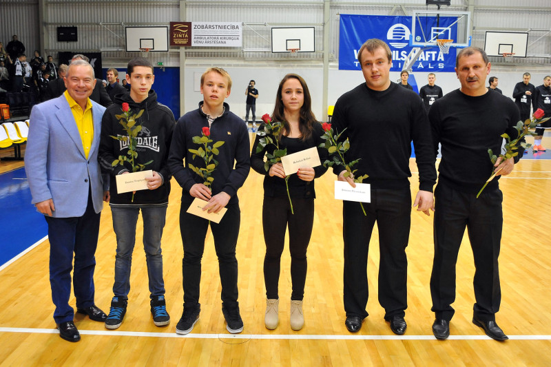 Latvijas svarcēlāji Suharevs un Koha sasniedz kārtējos Eiropas rekordus
