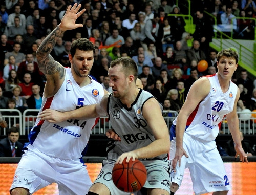 Kuksikam debijā pieci tālmetieni, VEF trillerī zaudē CSKA