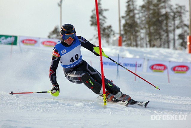 Latvijas izlases kalnu slēpotājs M.Onskulis trešais slalomā Irānā