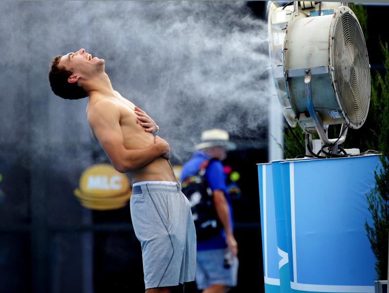 "Australian Open" 5. diena: Ivanoviča, Janovičs un Monfīsa/Brauna duets