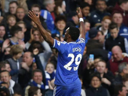 Eto'o hat-trick, "Chelsea" pieveic "Manchester United"