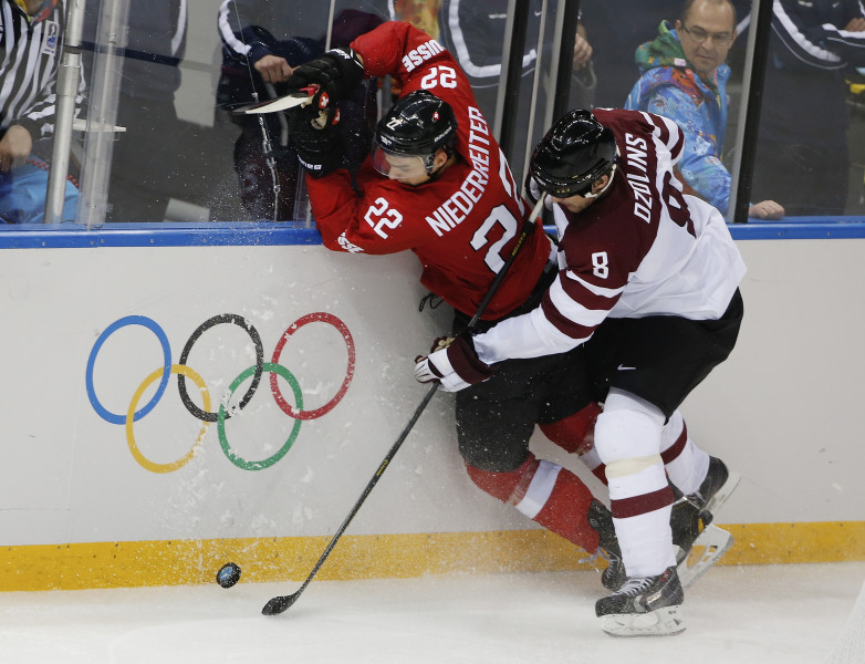 Latvija par vietu ceturtdaļfinālā spēkosies ar Šveices hokejistiem