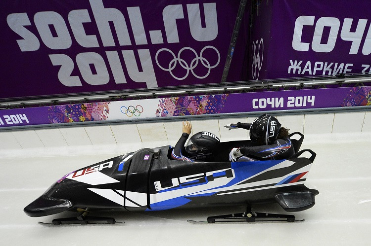 Amerikāniete Maijersa labākā pēc pirmās sacensību dienas bobslejā