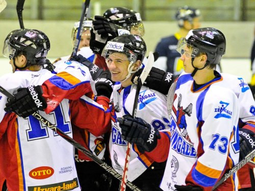 "Zemgale"/LLU regulārās sezonas noslēgumā ar 8:2 sagrauj "Dinamo Junioru"