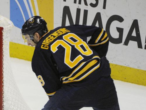 Girgensonam aktīvs sniegums "Sabres" uzvarā bullīšos