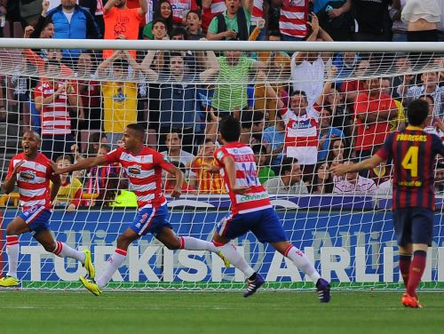 "Barcelona", zaudējot Granadā, grimst arī Spānijas čempionātā