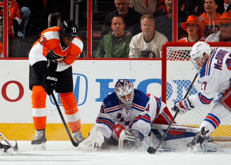 Simondsam "hat-trick", "Flyers" un "Rangers" cīņā būs 7. spēle