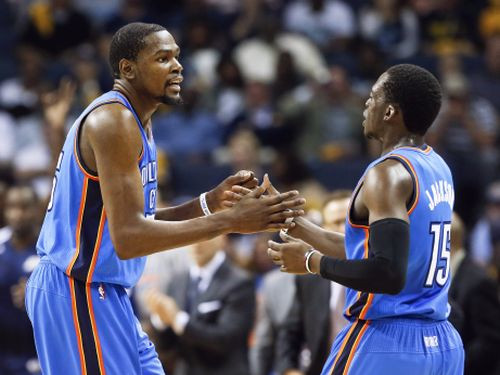 "Pacers", "Thunder" un "Warriors" panāk septīto spēli