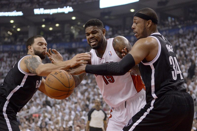 "Nets" dramatiskā galotnē iekļūst otrajā kārtā, "Spurs" sakauj "Mavs"