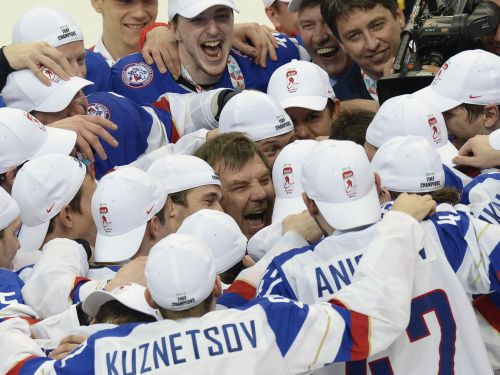 Znaroks atzīstas IIHF diskvalifikācijas apiešanā, Vītoliņš uzslavē somus