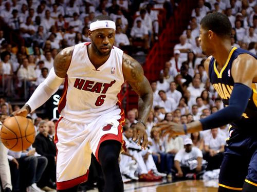 "Heat" droši uzveic Indianu un tuvojas ceturtajam finālam pēc kārtas