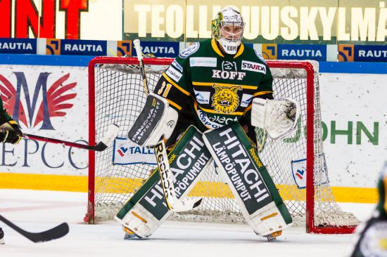 "Neftekhimik" paraksta līgumu ar somu vārtsargu