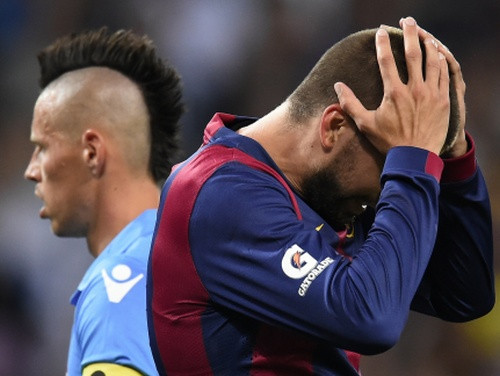 Bravo debitē ar rupju kļūdu, "Barcelona" zaudē "Napoli"